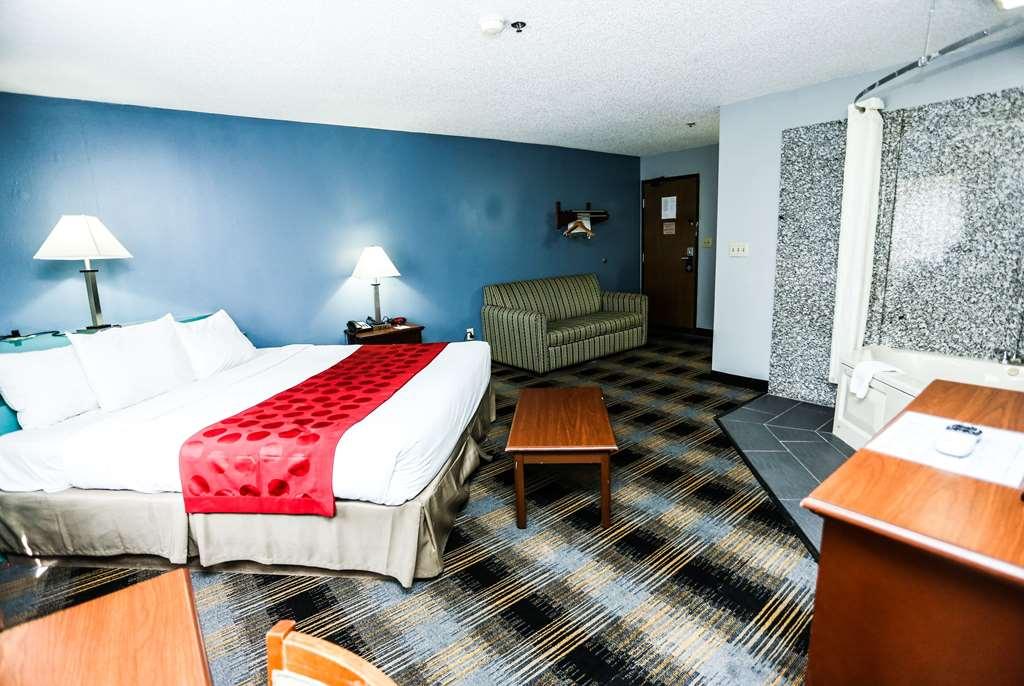 Super 8 By Wyndham Villa Rica Værelse billede